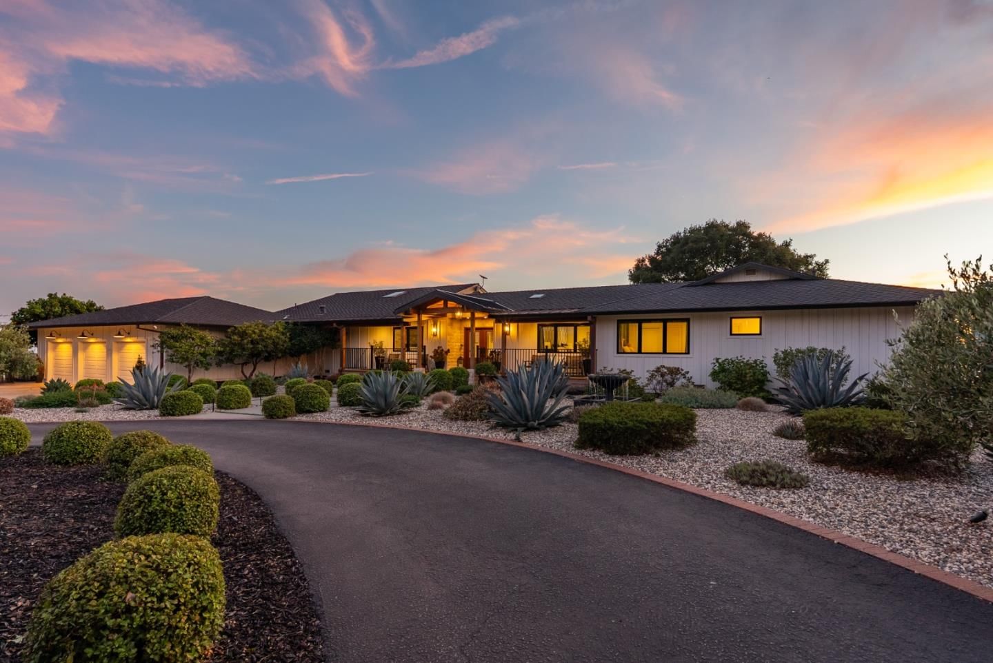 MLS Listing Photo 1