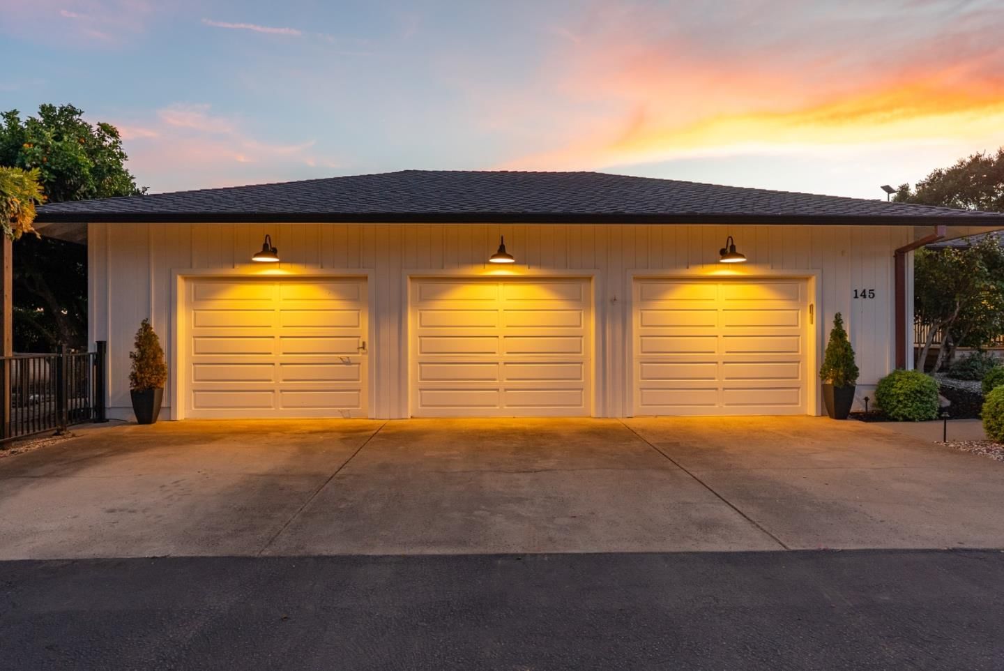 MLS Listing Photo 4