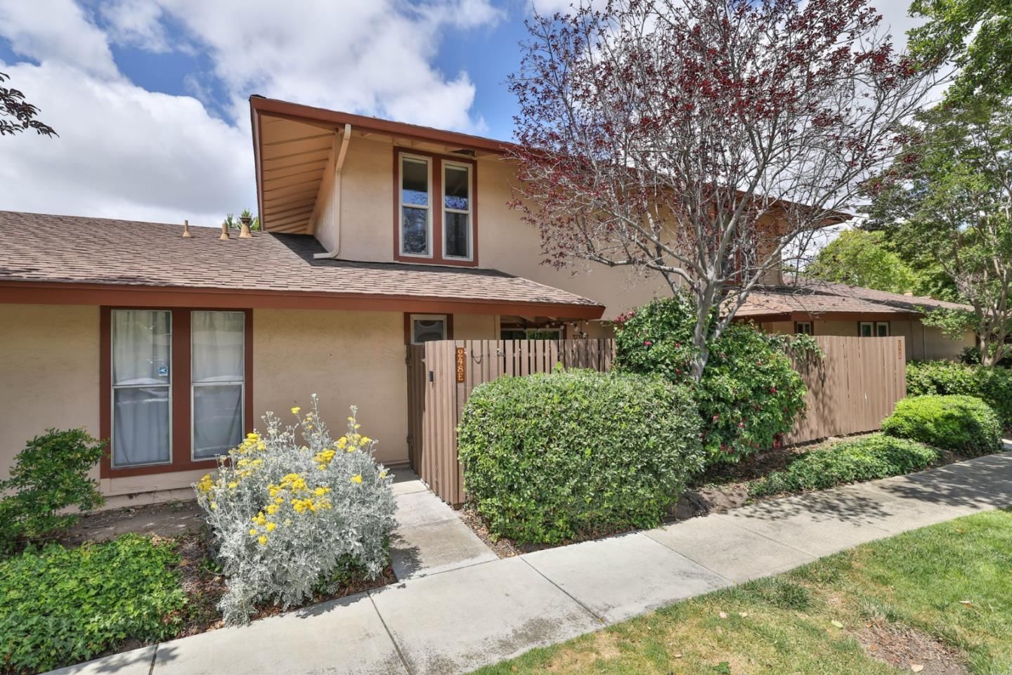 MLS Listing Photo 3