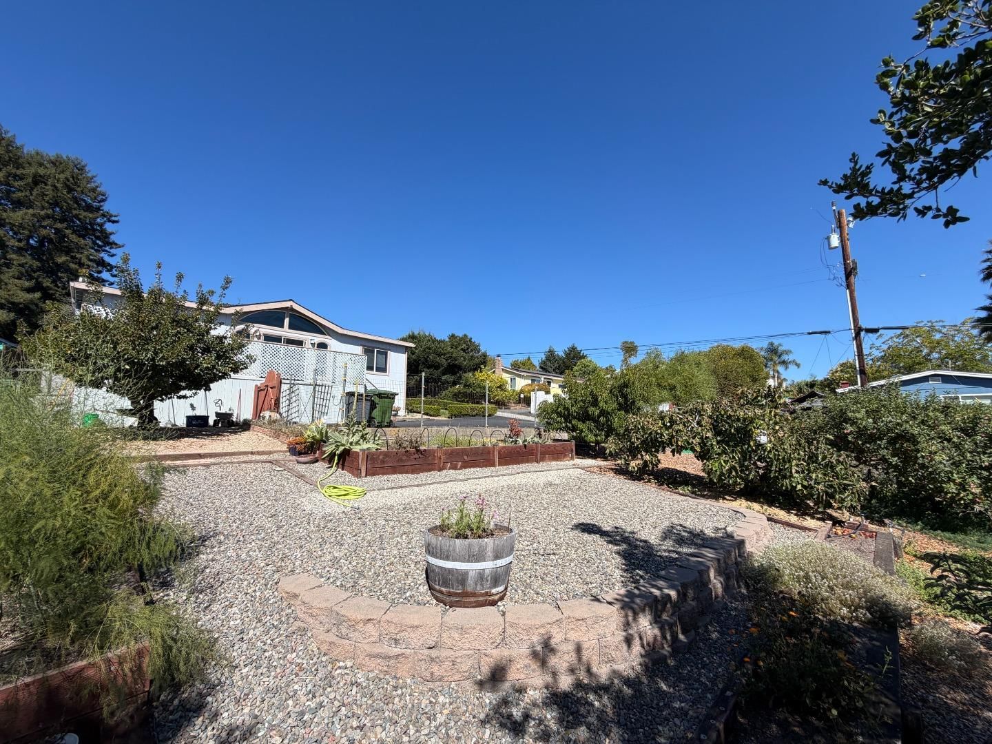MLS Listing Photo 3