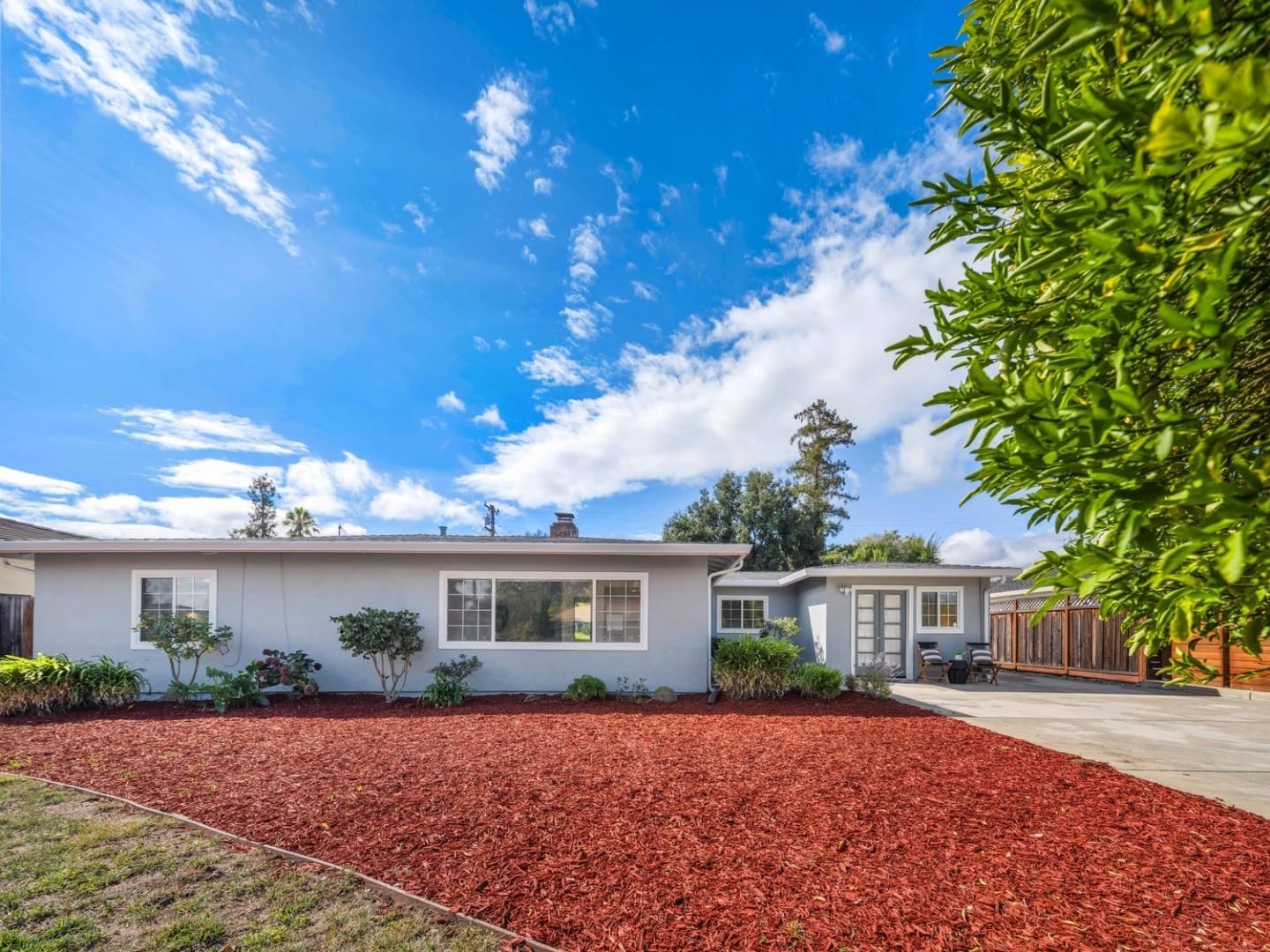 MLS Listing Photo 1