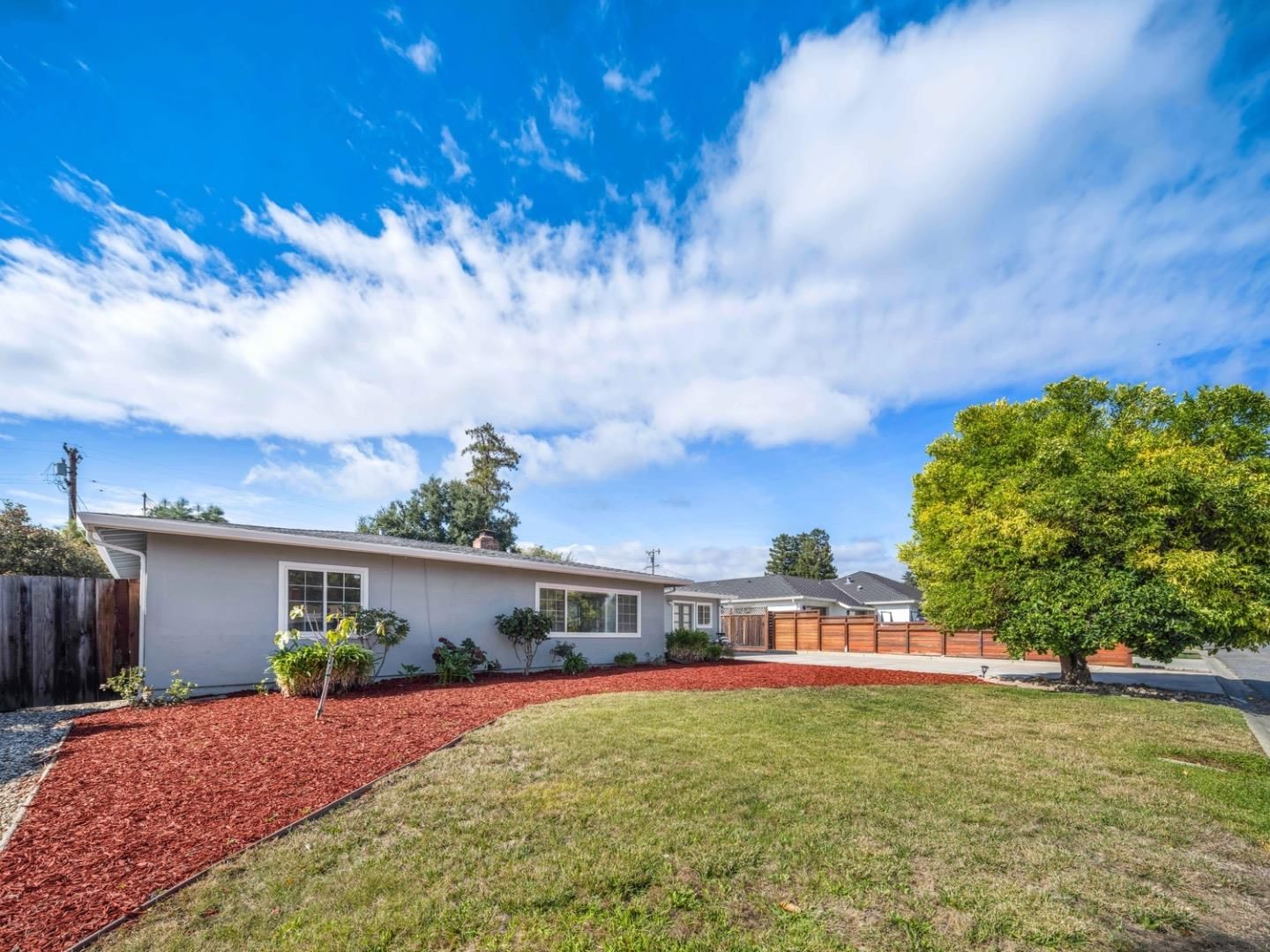 MLS Listing Photo 4