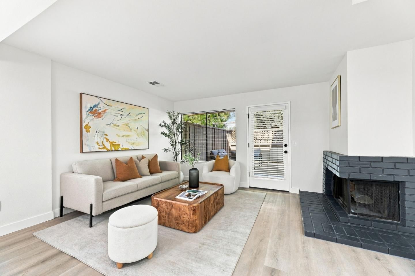 MLS Listing Photo 3