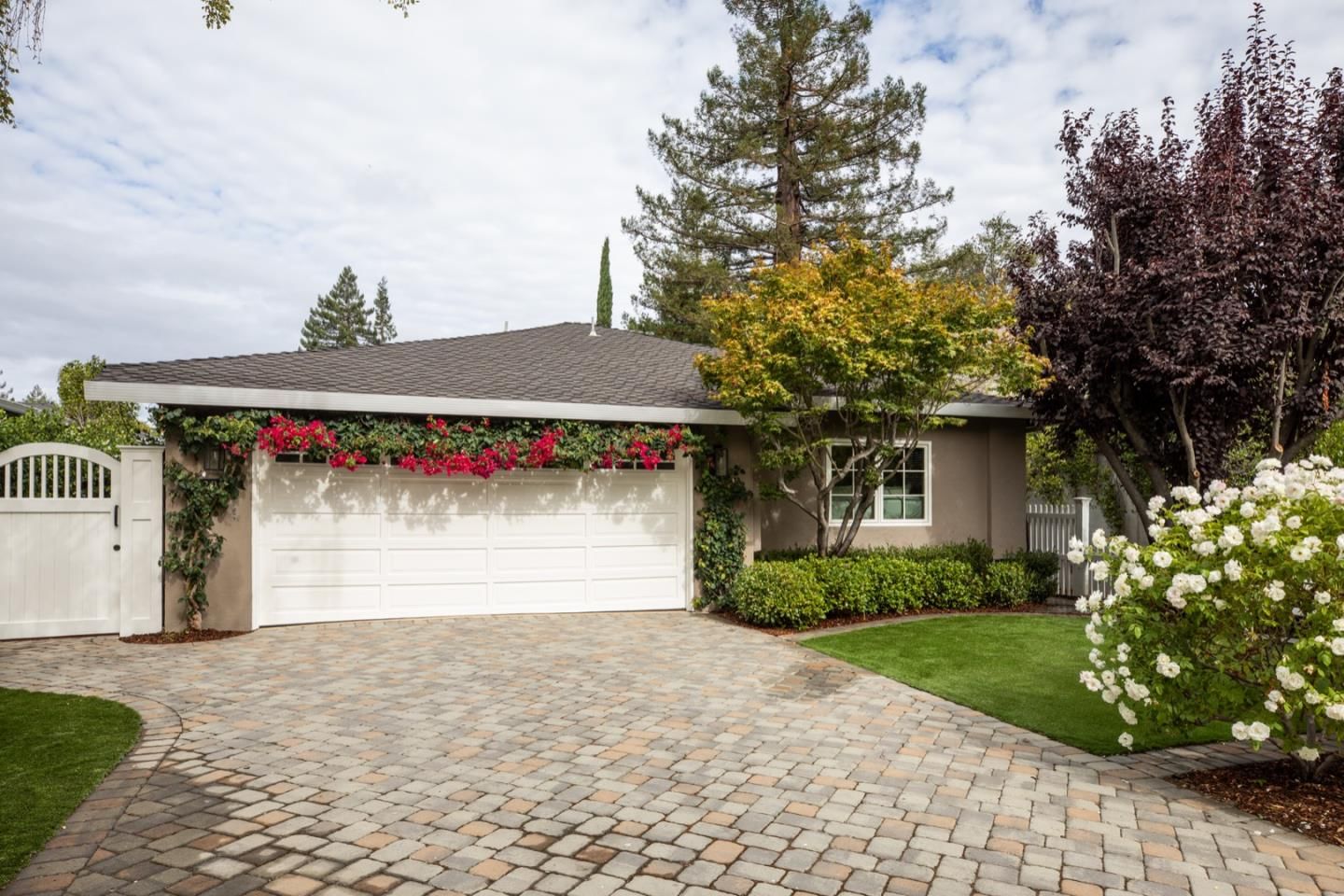 MLS Listing Photo 3