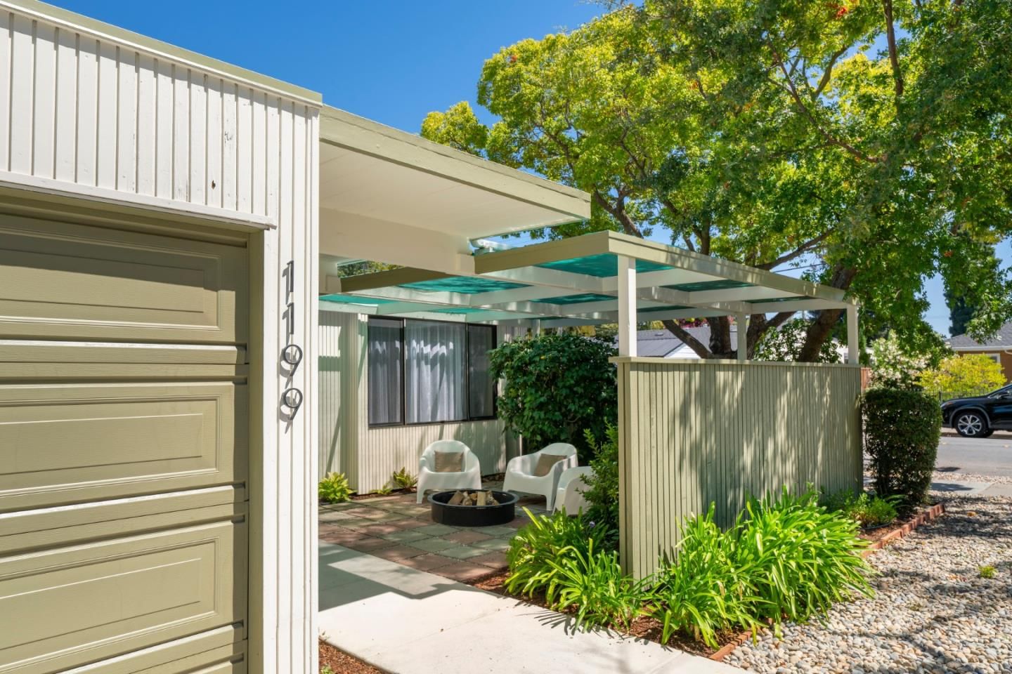 MLS Listing Photo 2