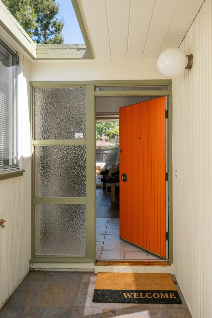 MLS Listing Photo 4