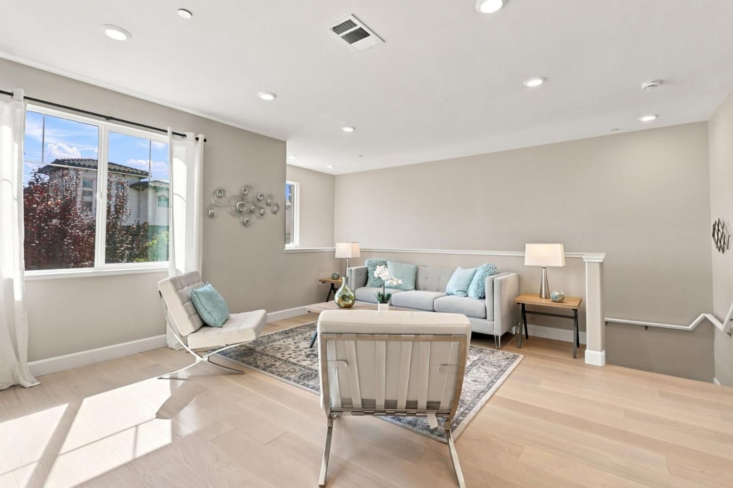 MLS Listing Photo 4
