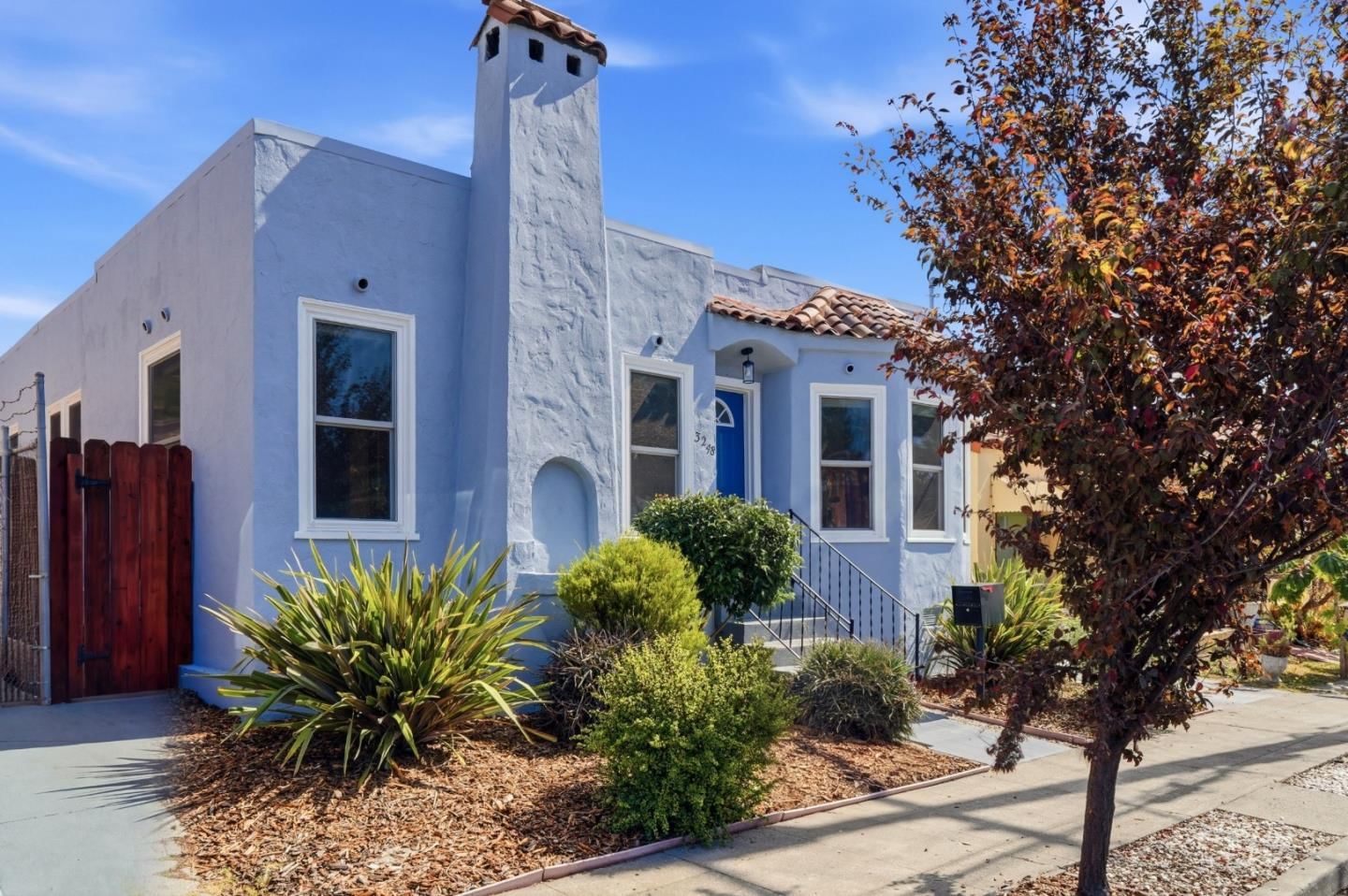 MLS Listing Photo 3