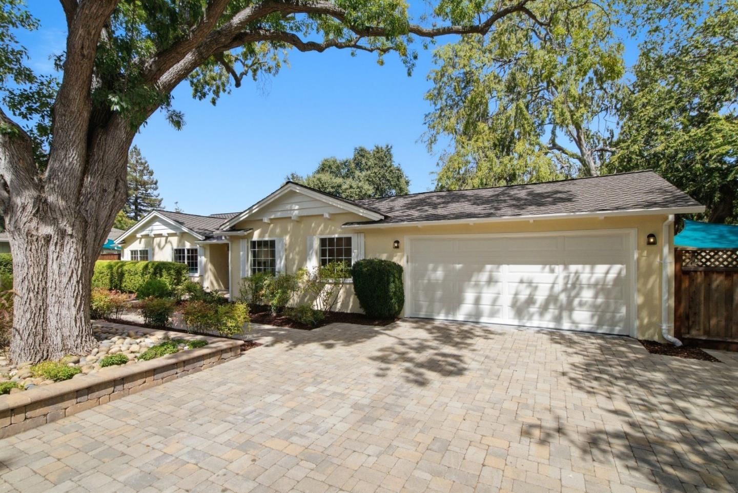 MLS Listing Photo 3