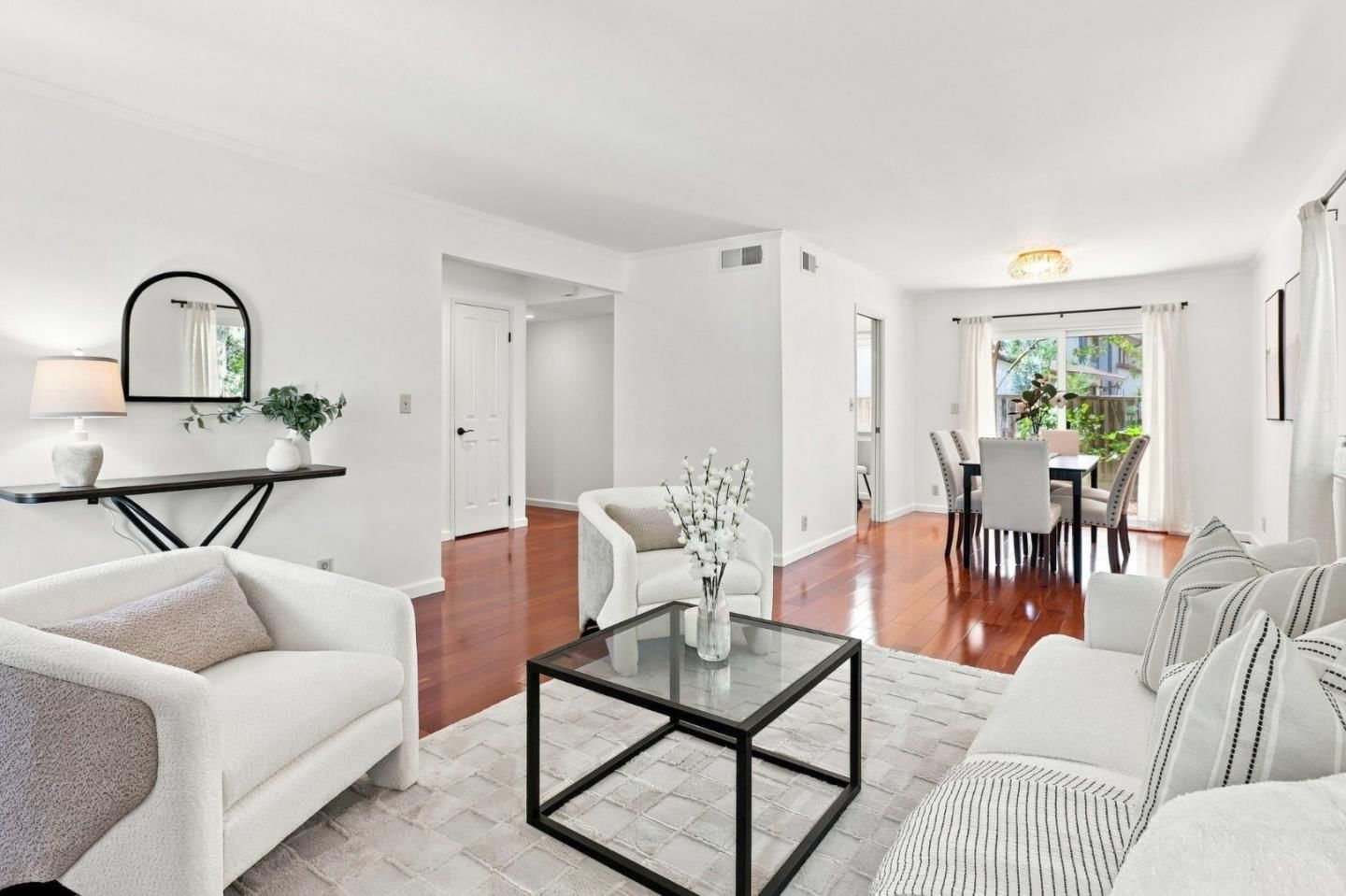 MLS Listing Photo 4