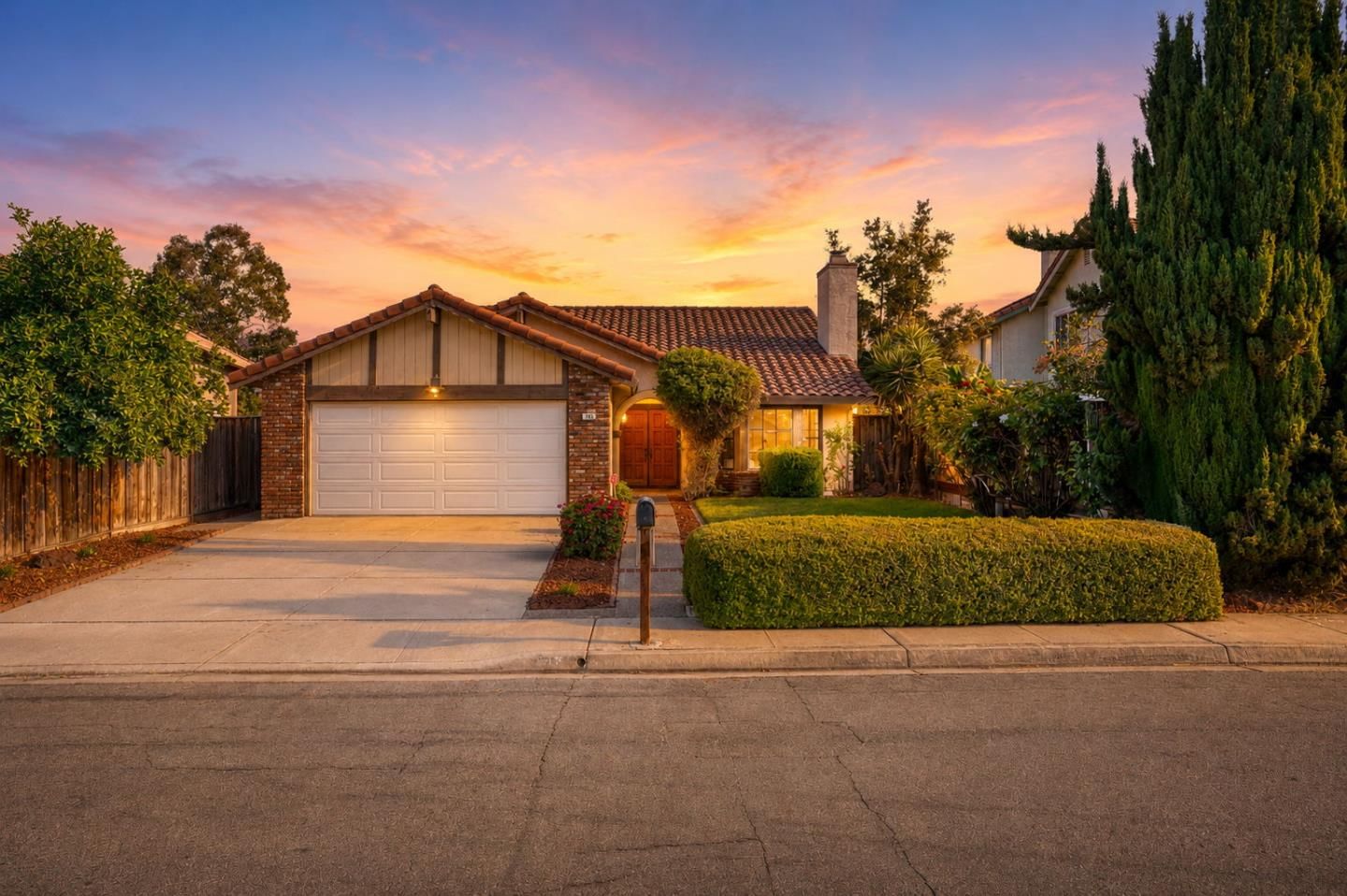 MLS Listing Photo 2