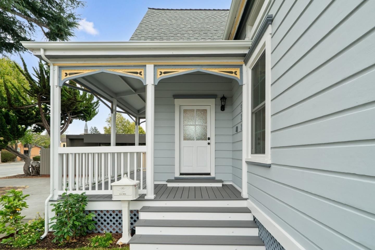 MLS Listing Photo 3