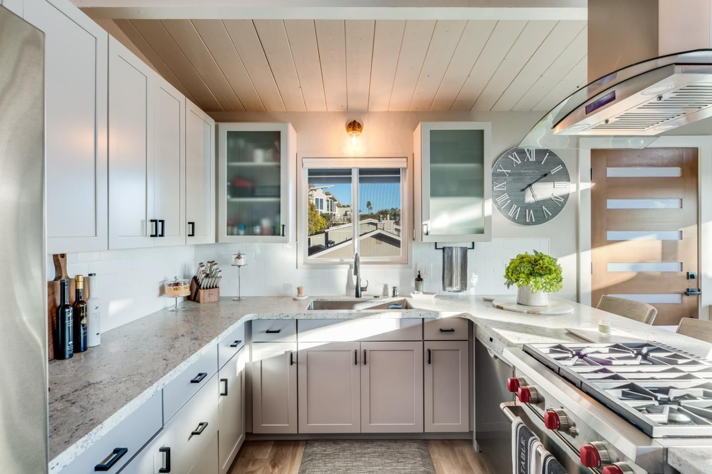 MLS Listing Photo 2