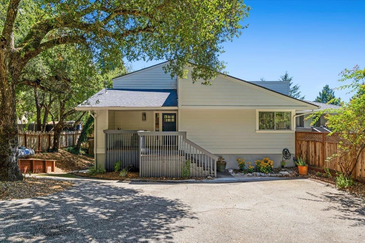 MLS Listing Photo 4