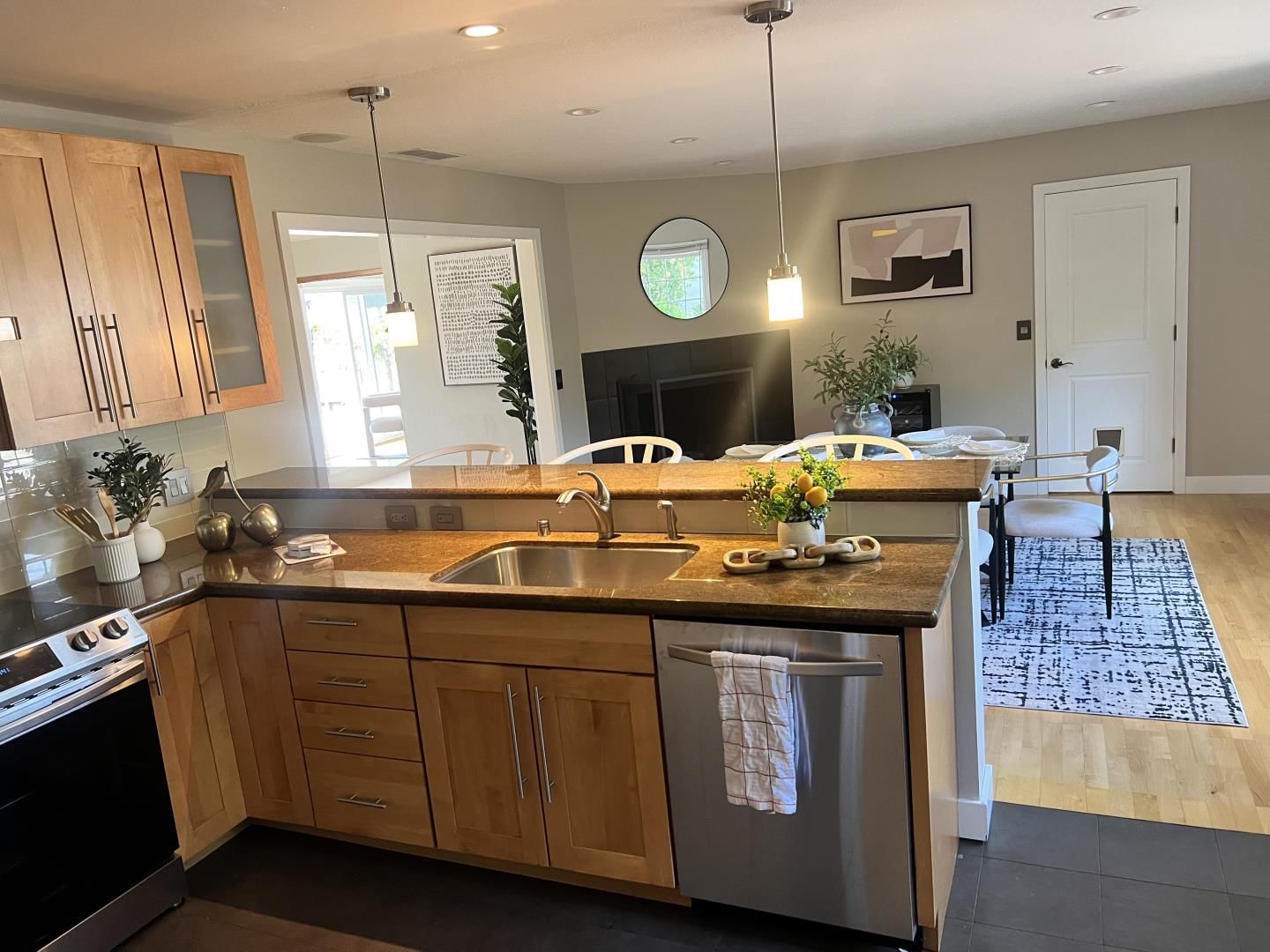 MLS Listing Photo 2