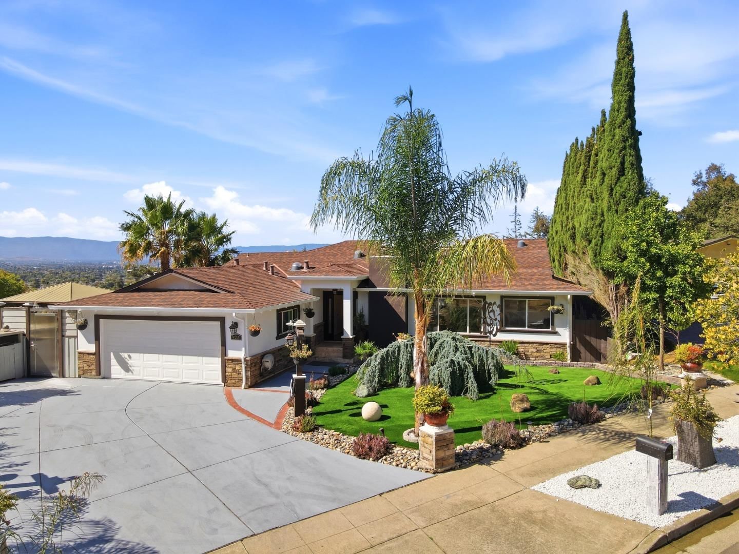 MLS Listing Photo 3