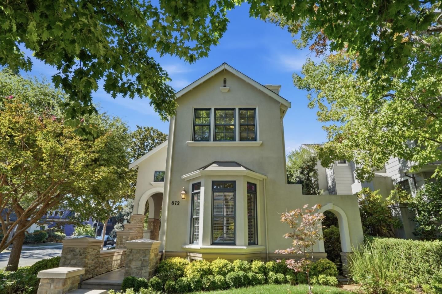 MLS Listing Photo 1