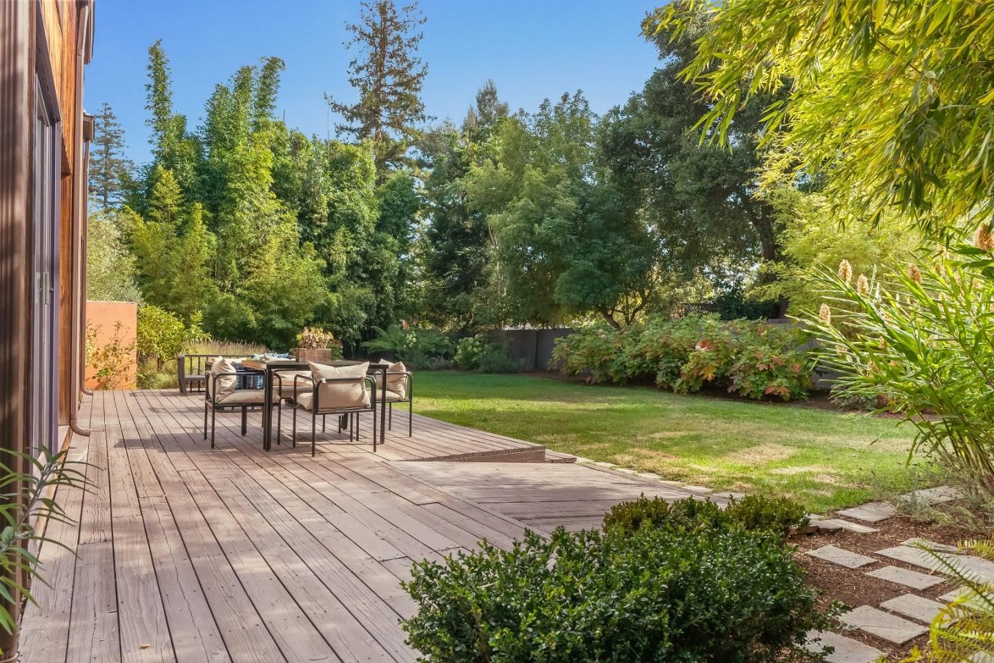 MLS Listing Photo 4