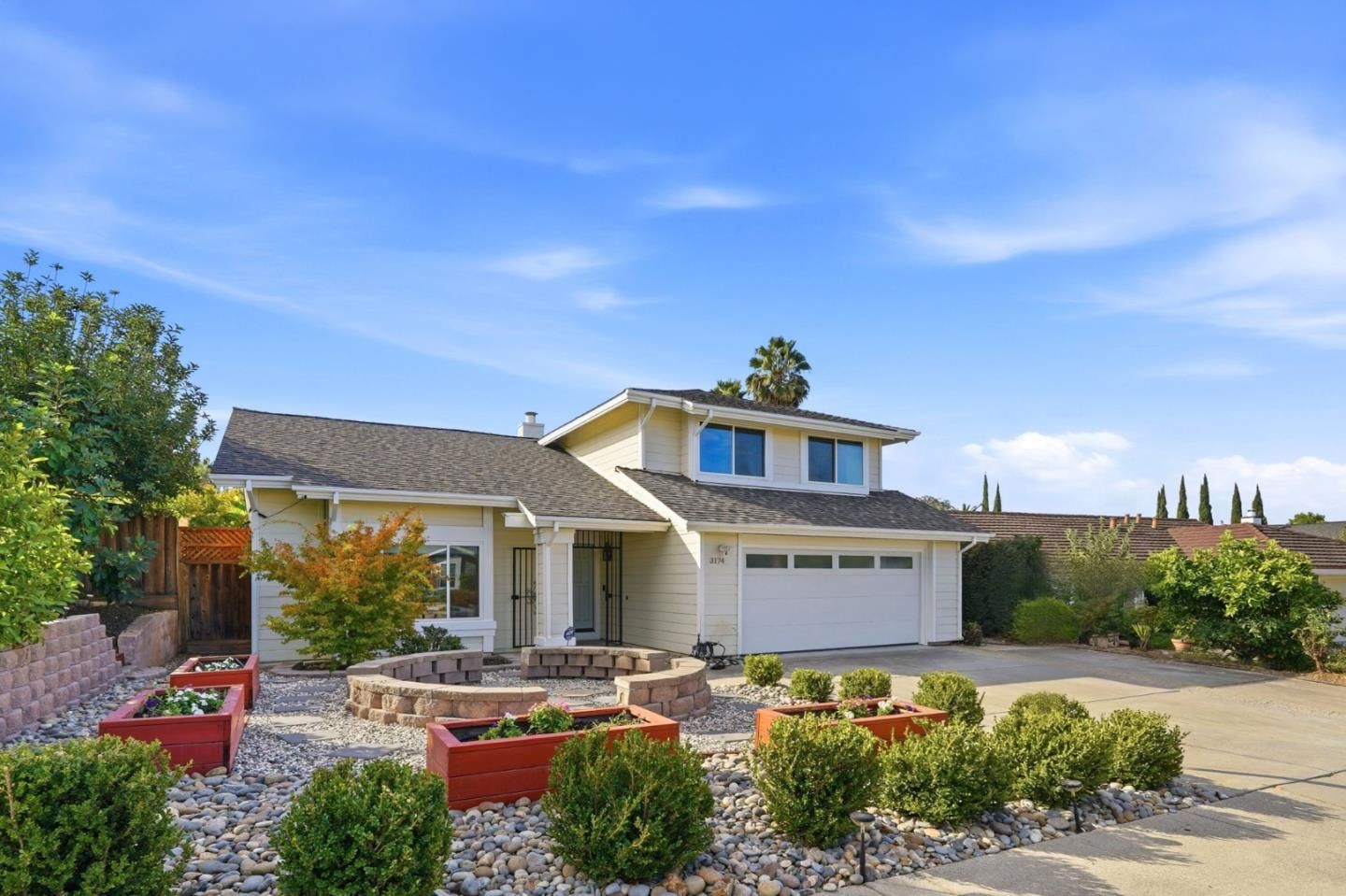 MLS Listing Photo 4