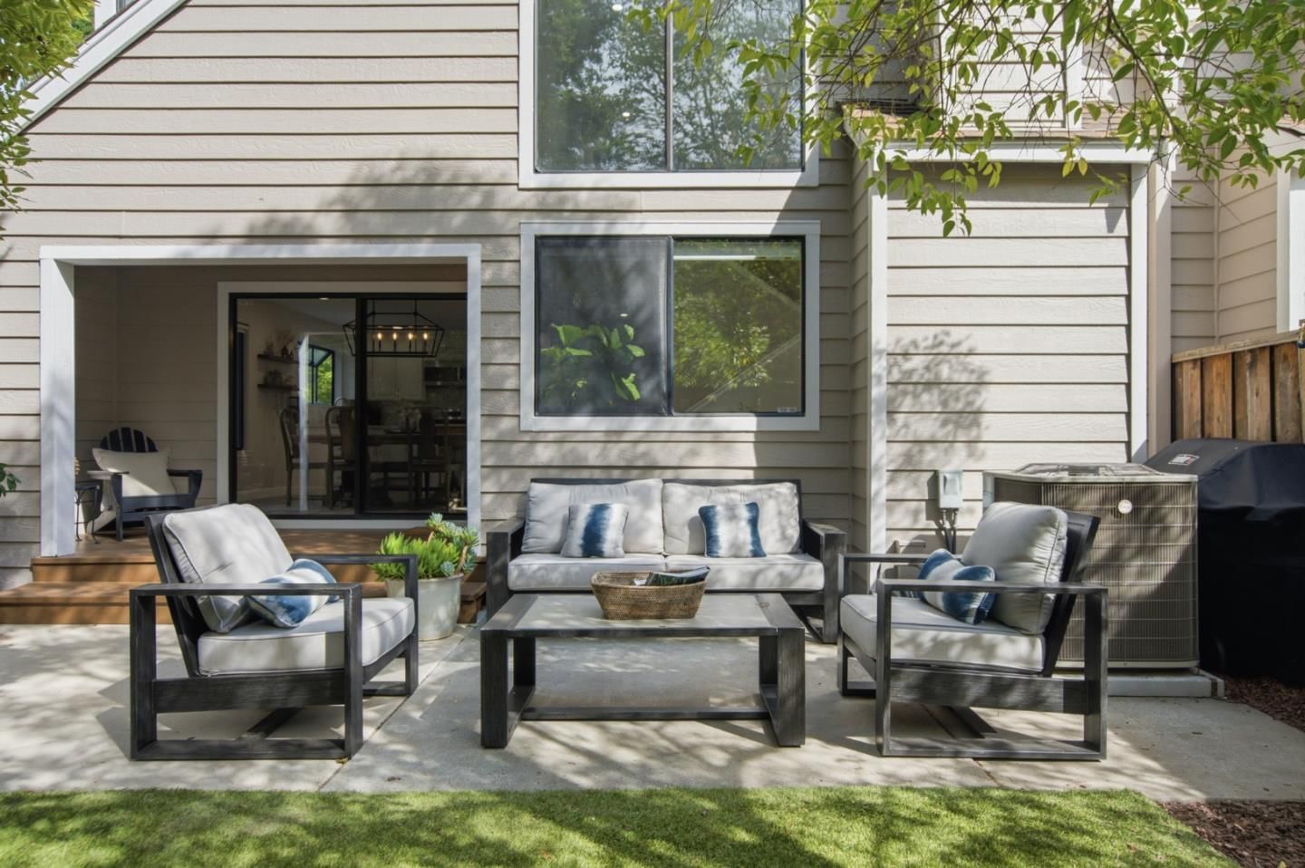 MLS Listing Photo 4