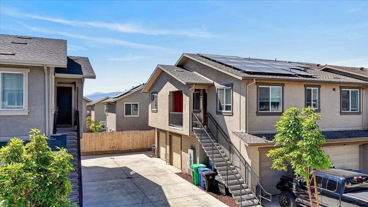 MLS Listing Photo 1