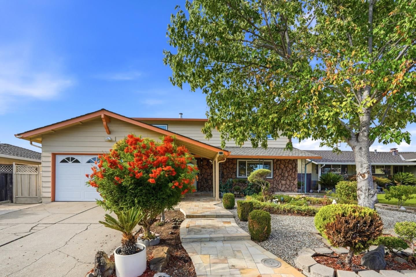 MLS Listing Photo 1
