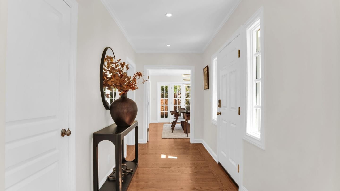 MLS Listing Photo 4