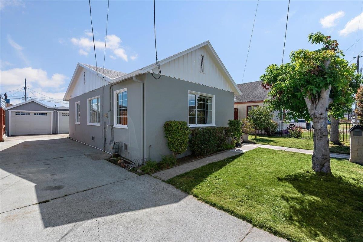 MLS Listing Photo 3
