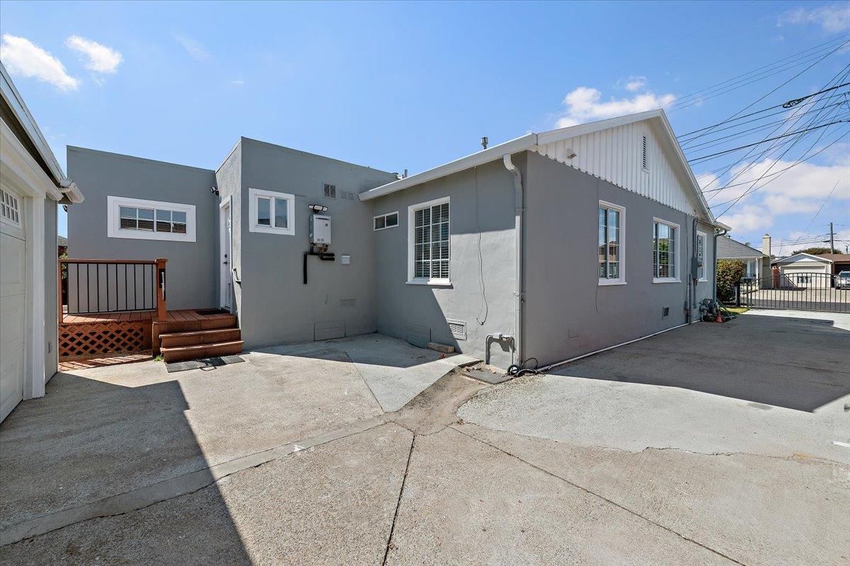 MLS Listing Photo 4