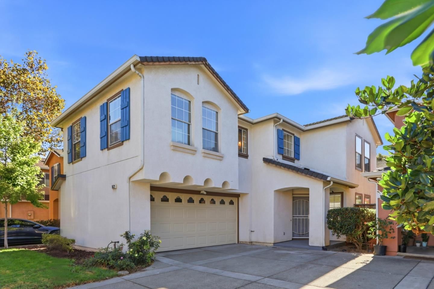 MLS Listing Photo 1