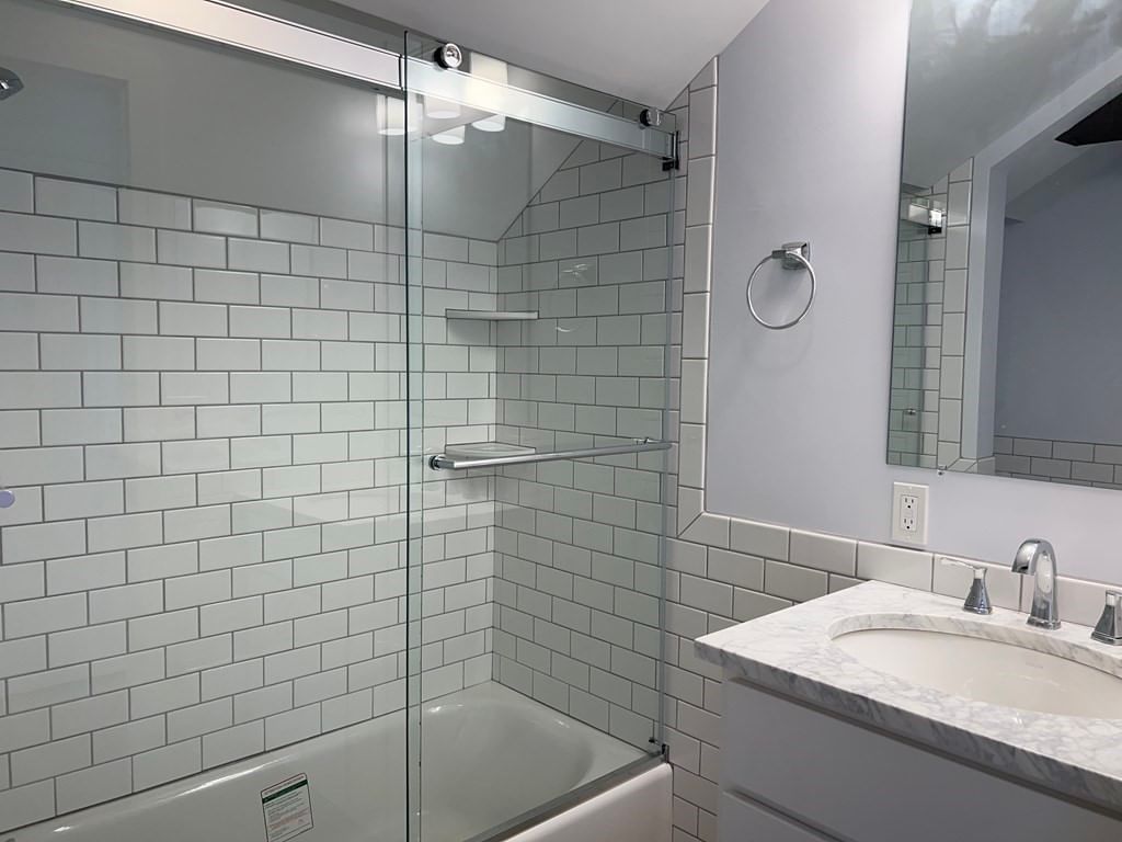 10 Deerfield Ave #2 Shelburne — Photo 12 of 25