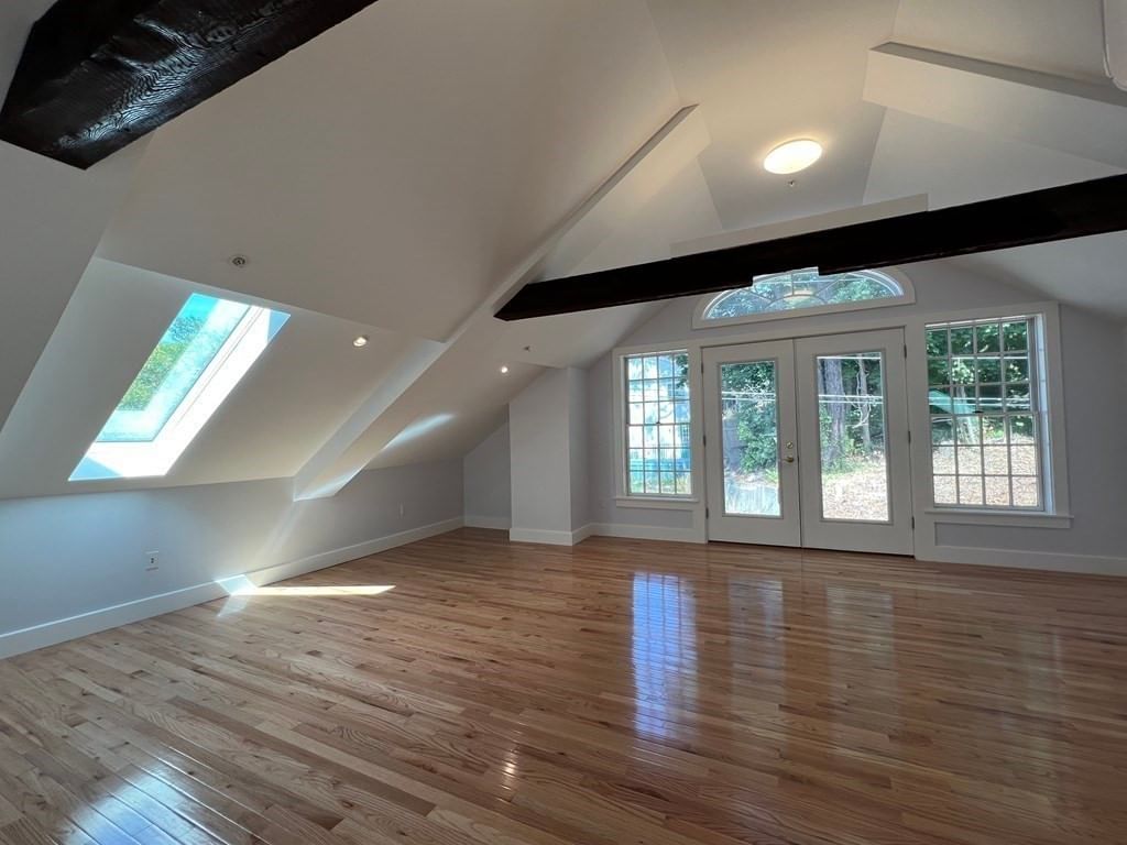 10 Deerfield Ave #2 Shelburne — Photo 8 of 25