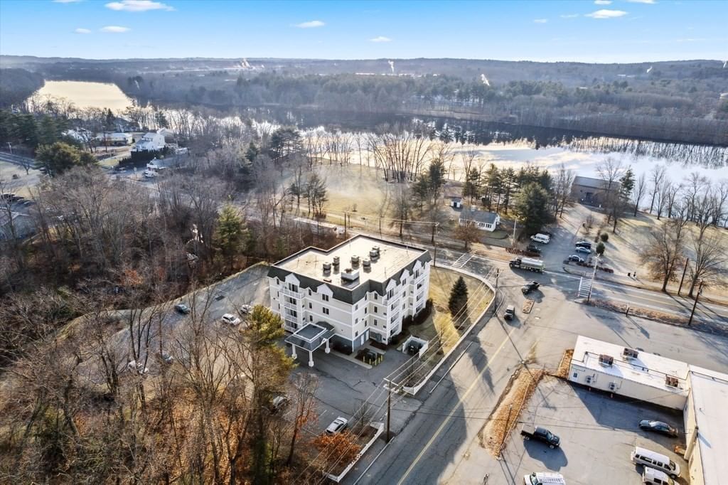 Main Listing Photo