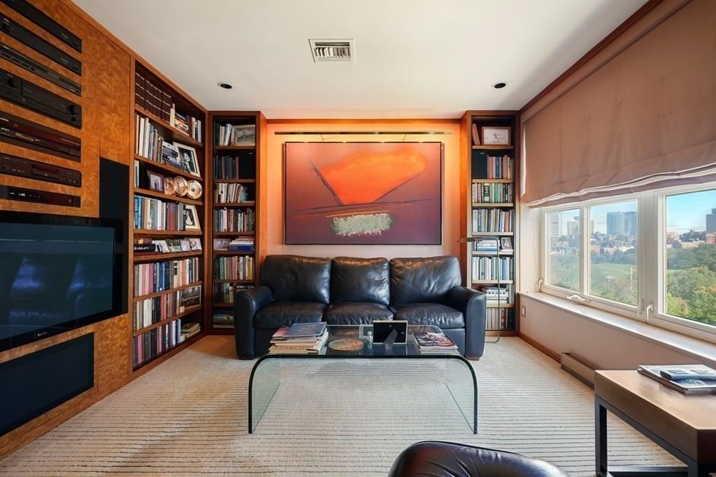 Listing Image 16