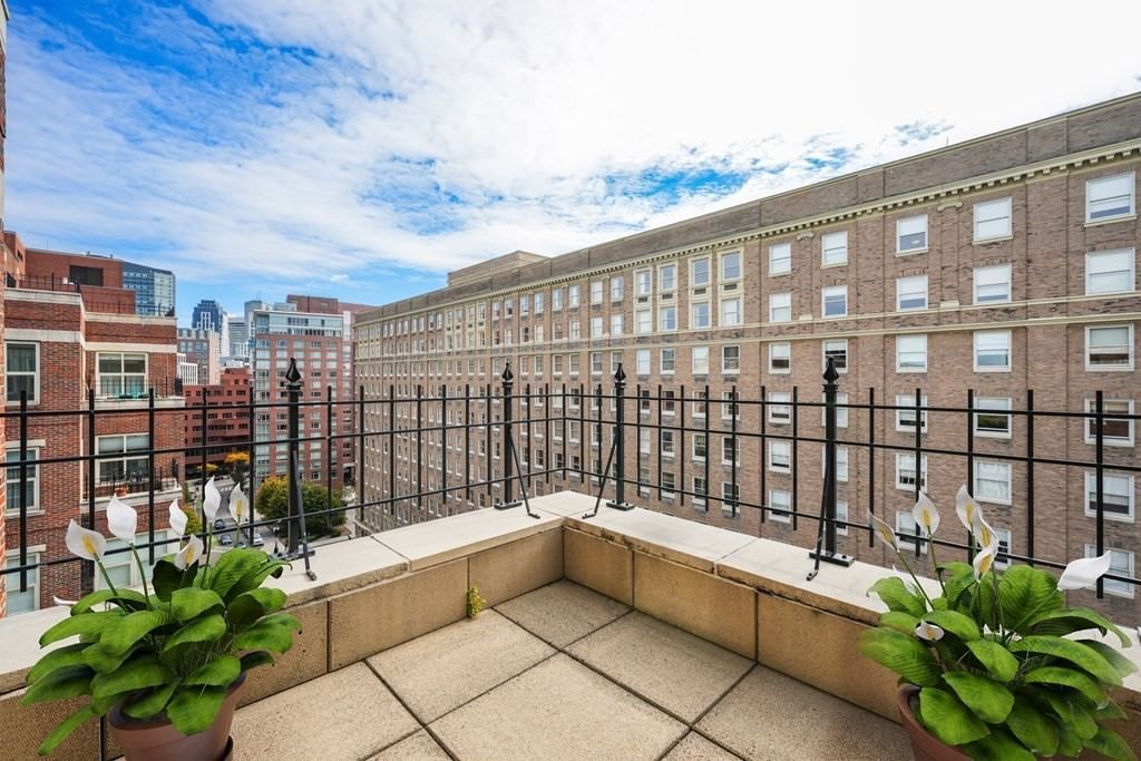 Listing Image 19