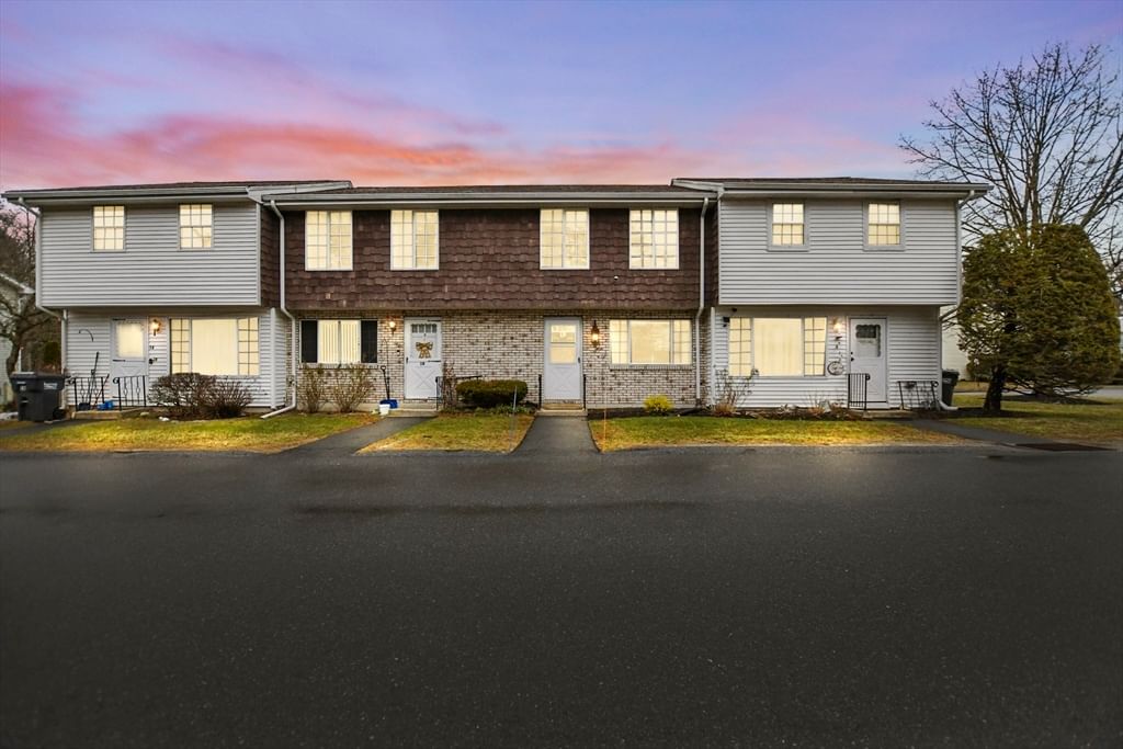 Main Listing Photo