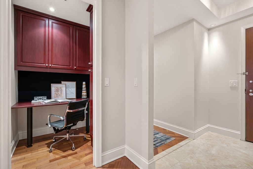 Listing Image 17