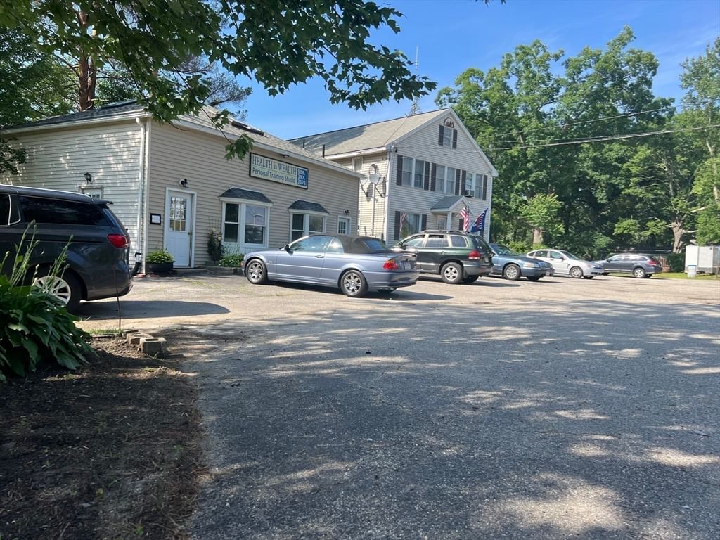 68 - 74 Sturbridge Road, Charlton, MA 01507