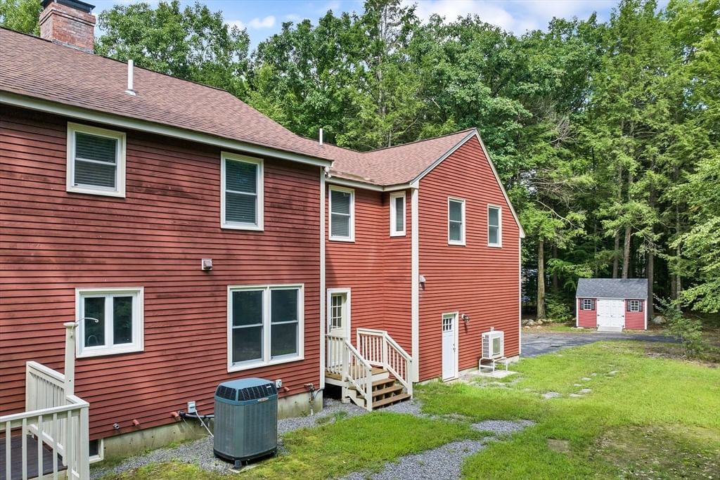 41 Taylor Dr, Brookline, NH 03033 photo 4