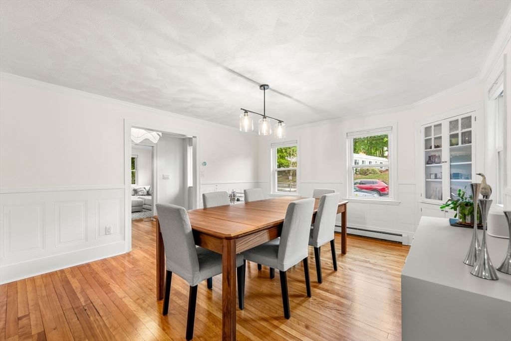 84 Woburn St Reading — Photo 10 of 42