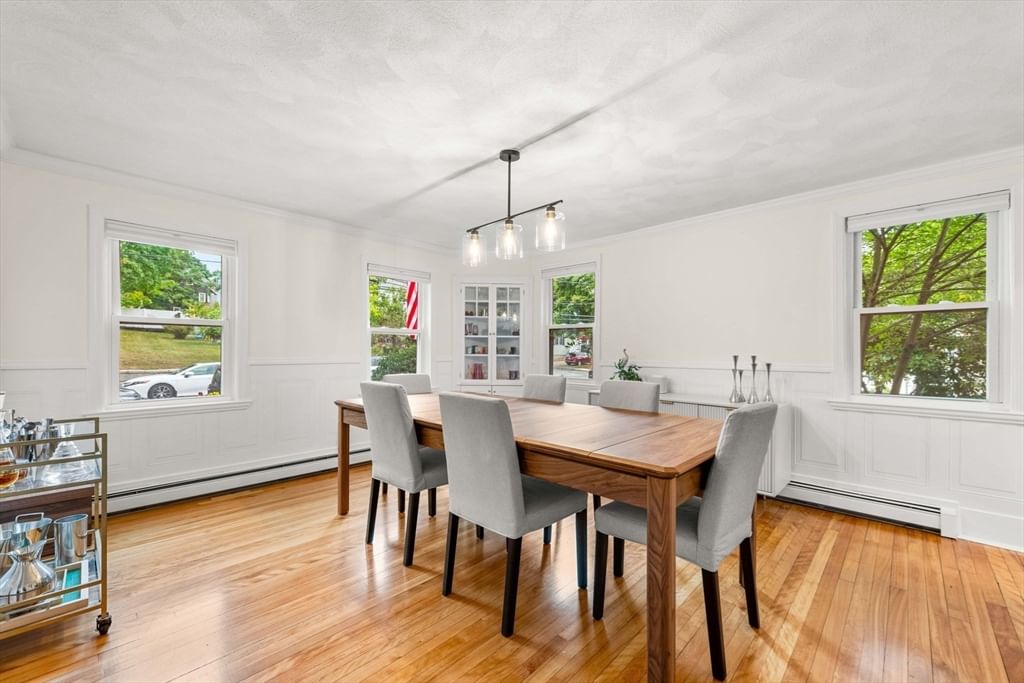 84 Woburn St Reading — Photo 11 of 42