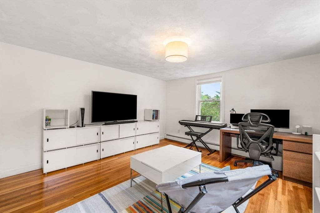84 Woburn St Reading — Photo 19 of 42