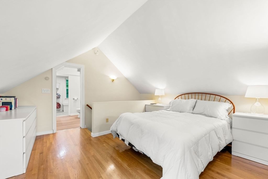 84 Woburn St Reading — Photo 29 of 42