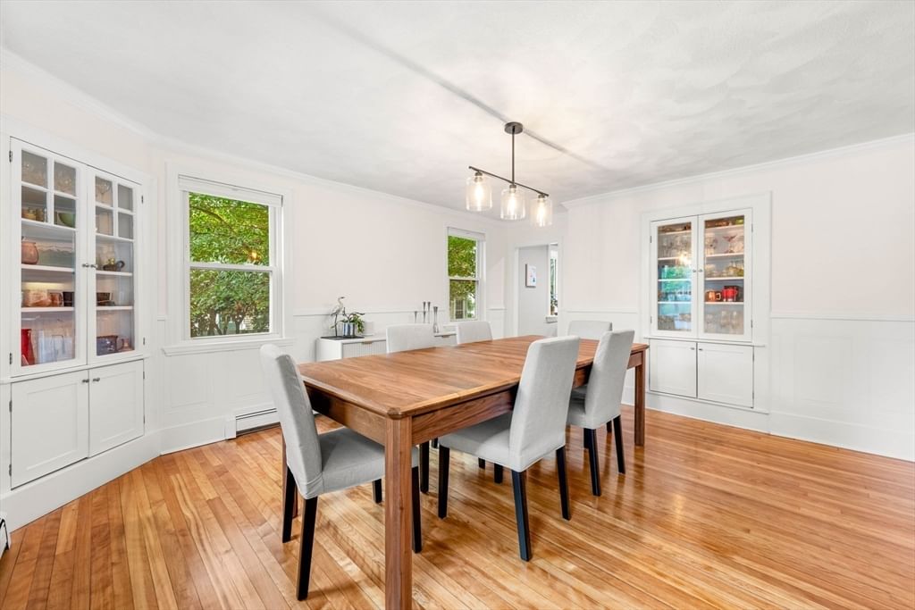 84 Woburn St Reading — Photo 9 of 42