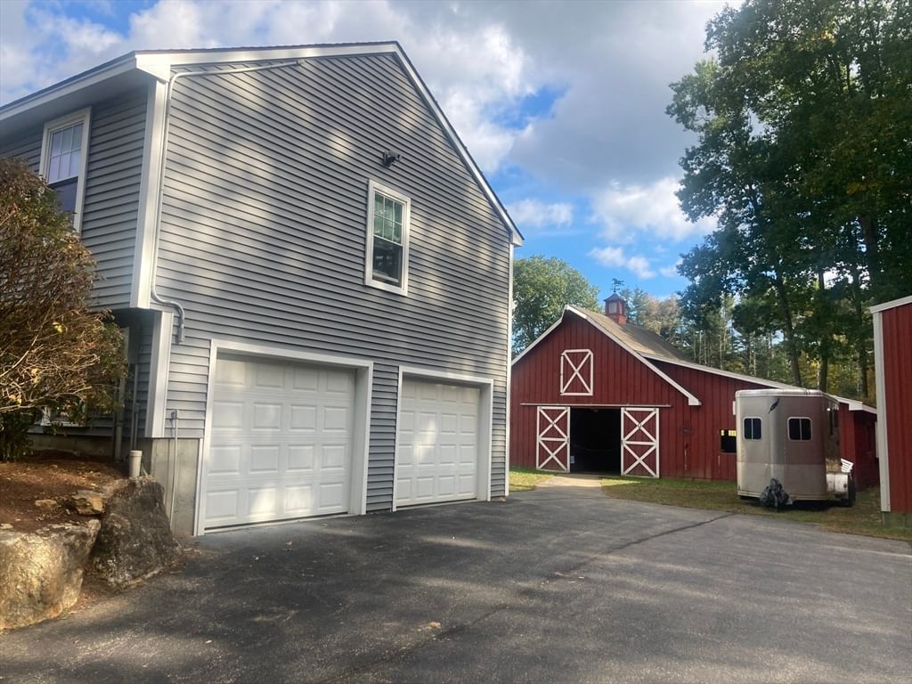 29 Ravine Rd, New Braintree, MA 01531 photo 2