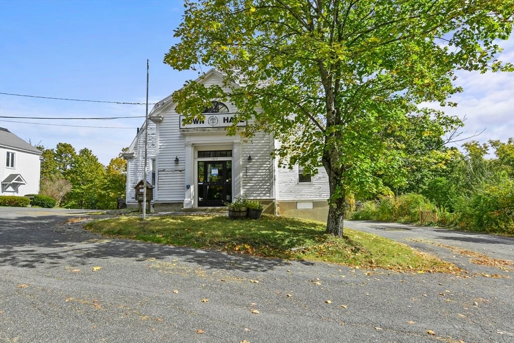 1529 State Rd, Richmond, MA 01254 photo 2