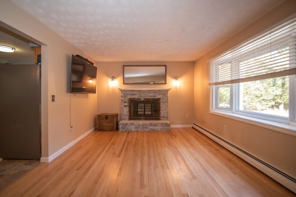 21 Jeff Lane, Litchfield, NH 03052 photo 3