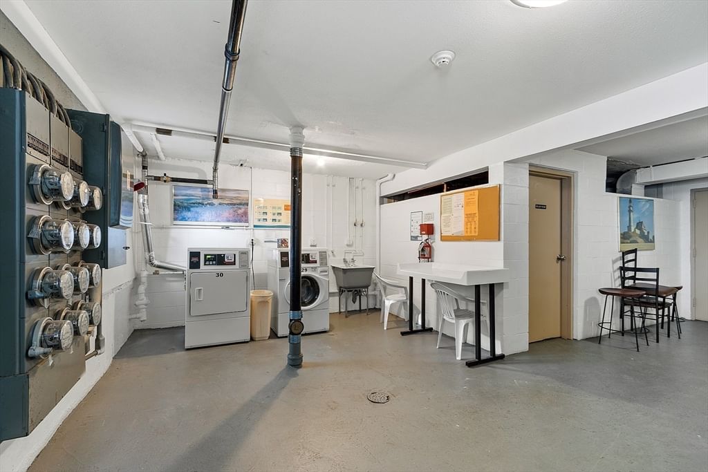 Listing Image 14