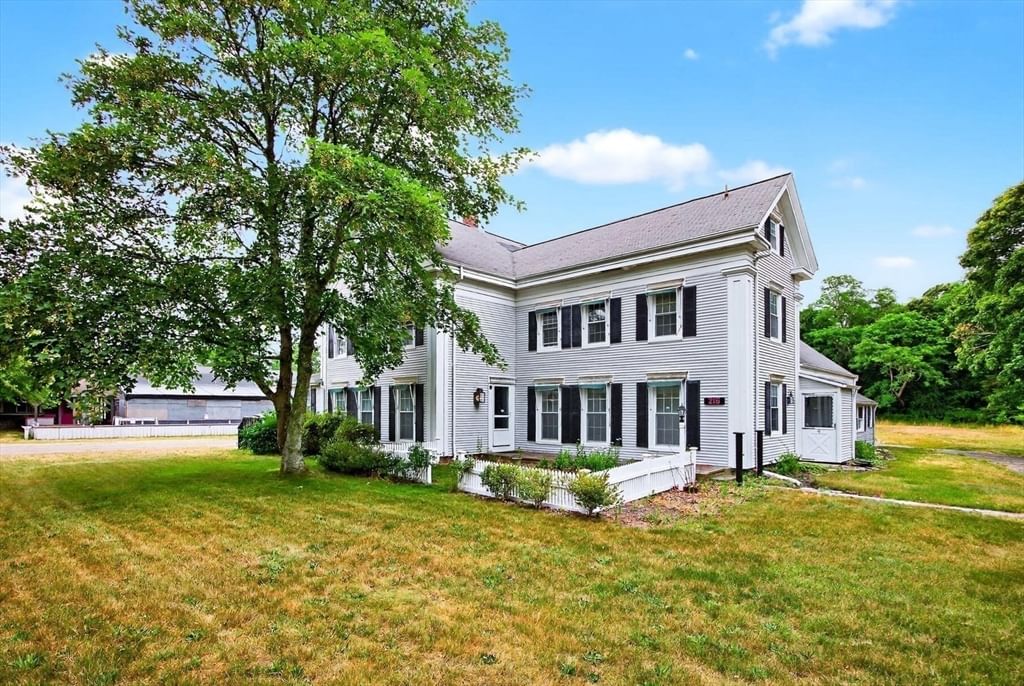 216 Main St, Orleans, MA 02653