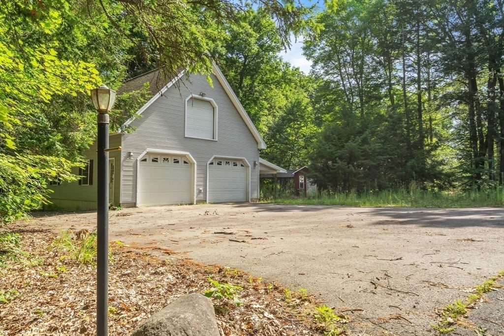 13 Daniel Shays Hwy, New Salem, MA 01355 photo 2